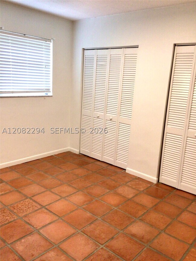 Building Photo - 401 Coral Wy