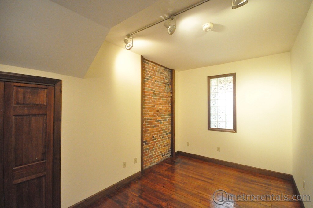 Bedroom 1 - 39 E Russell St