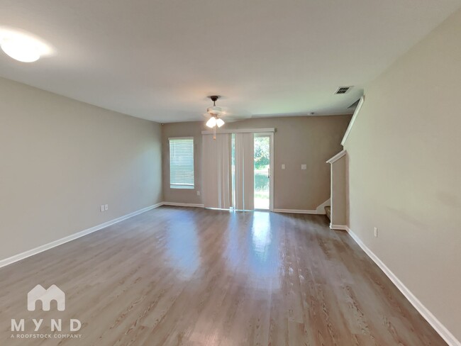 Building Photo - 771 Henley Ct