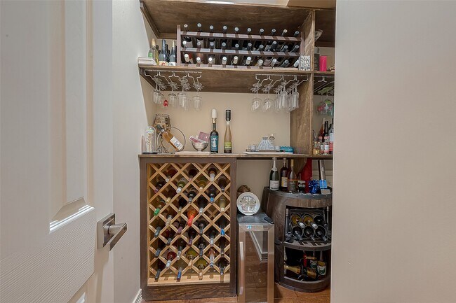 Building Photo - 8807 Stones Throw Ln