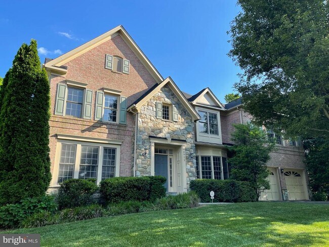 Building Photo - 6915 Bonheim Ct