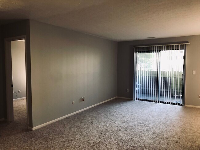 Building Photo - 2283 Hedgerow Road