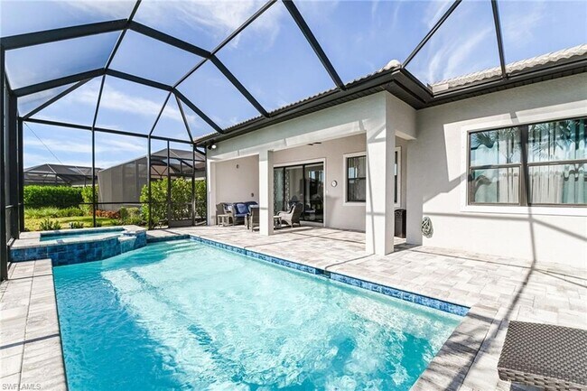 Building Photo - 9819 Everglades Dr