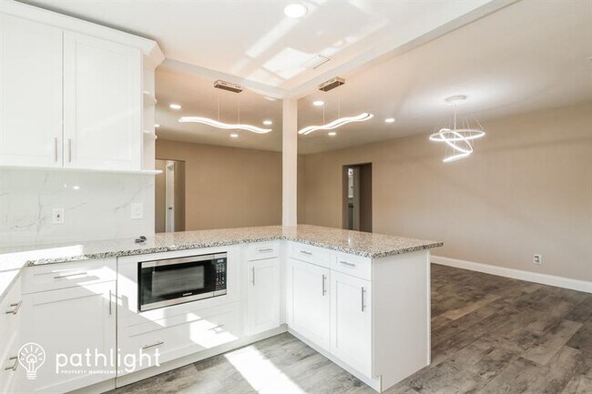 Building Photo - 2112 Timber Ln