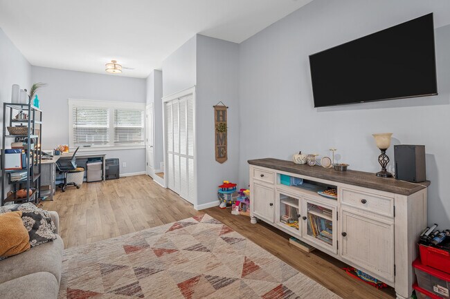 Building Photo - 453 Belinda Pkwy