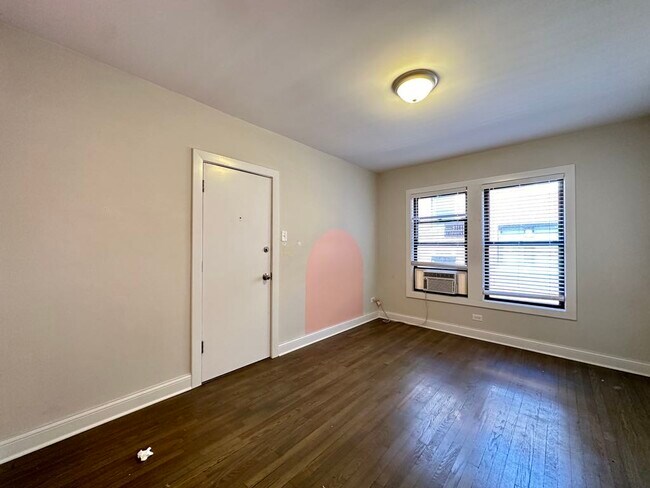 Building Photo - 2641 N Spaulding Ave