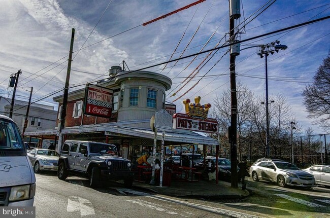 Building Photo - 937 Christian St