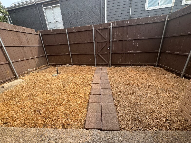 Building Photo - 6019 Ridgecrest Rd