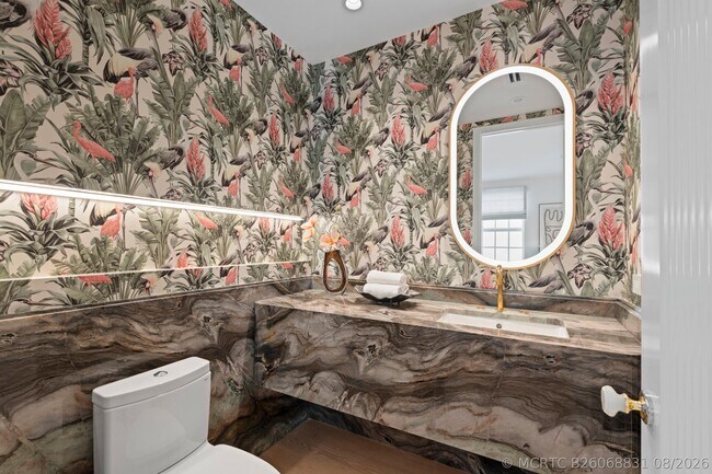Building Photo - 255 Royal Poinciana Way