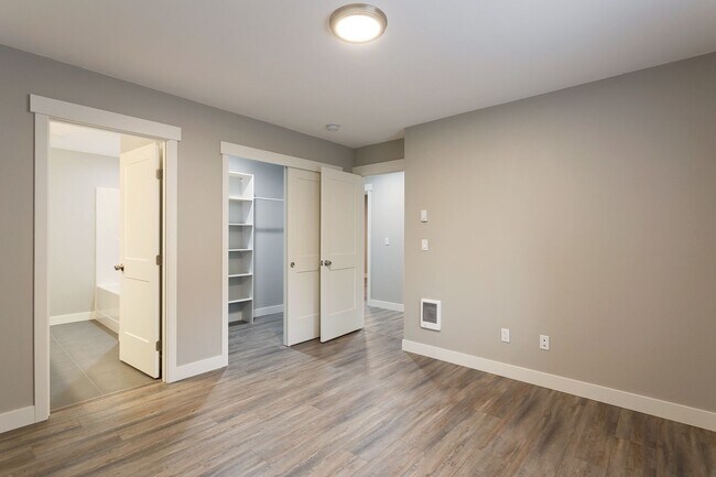 Building Photo - 3 Bed, 2 Bath Home in Maple Falls with 2 Car garage
