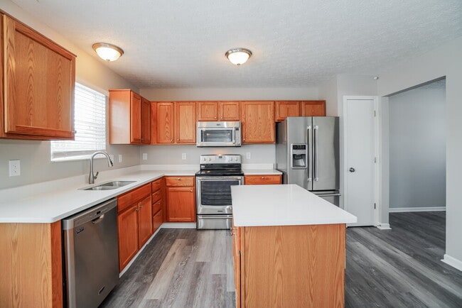 Building Photo - 7377 Winchester Cathedral Ct