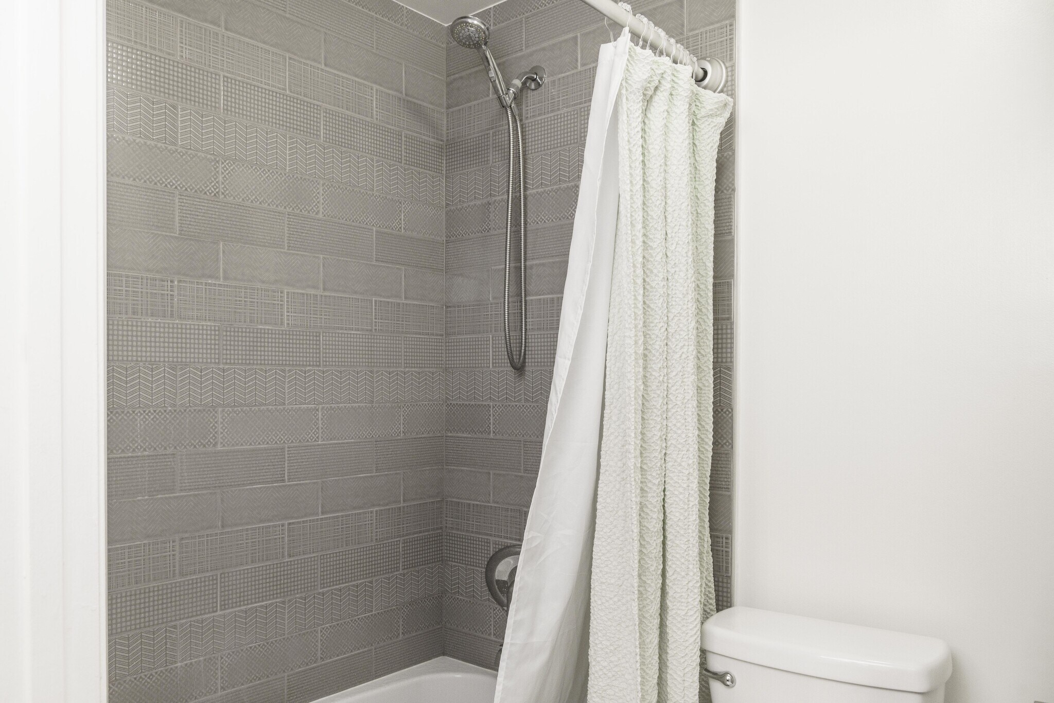 Renovated floor and shower - 10021 Tabor Street