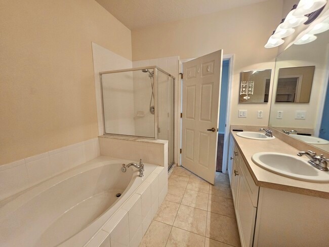 Building Photo - 3254 Arden Cir