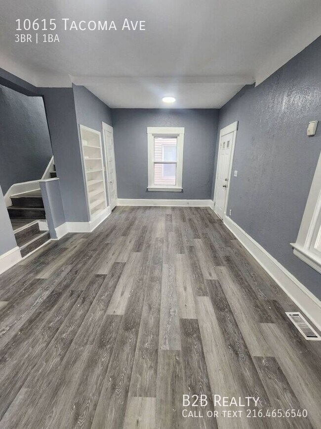 Building Photo - 10615 Tacoma Ave