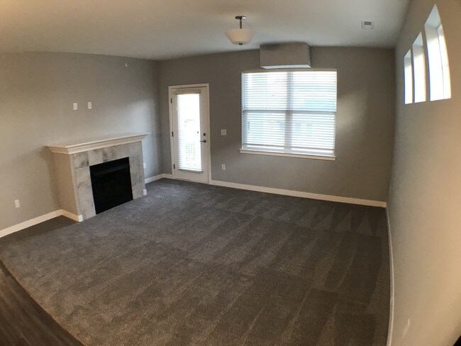 Building Photo - 1651 McCleary Ln