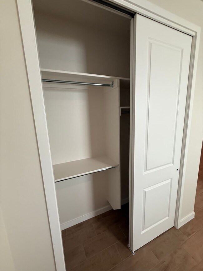 Building Photo - 5008 Sand Strm Rd