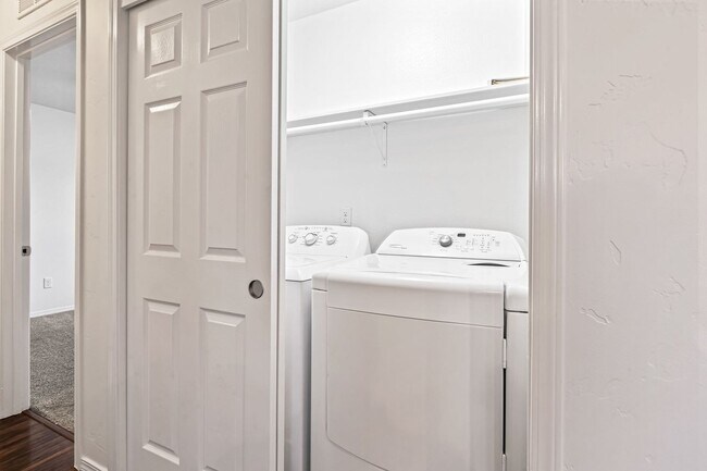 Building Photo - 3 Bedroom, 2 Bath, 2-Car Garage with Room ...