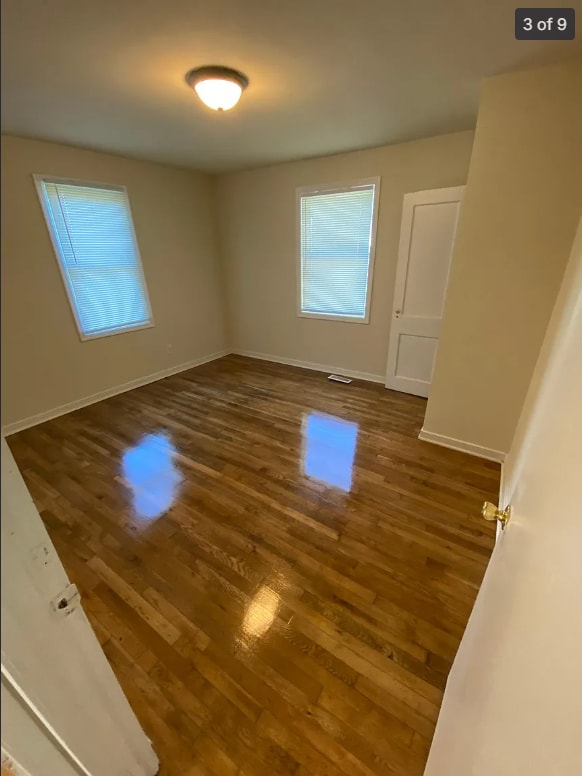 Building Photo - 3915 E Chatham Dr