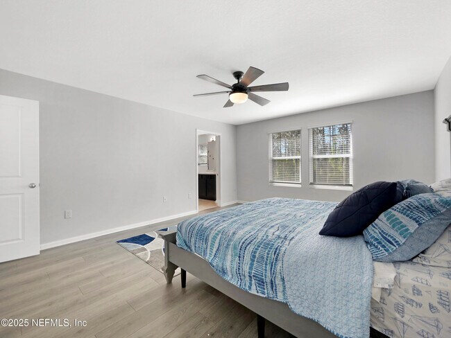 Building Photo - 597 Meadow Ridge Dr