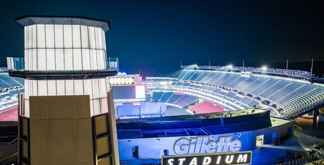 Building Photo - 31 Cocasset St