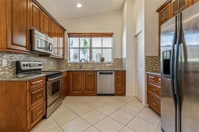 Building Photo - 5851 NW 119th Dr