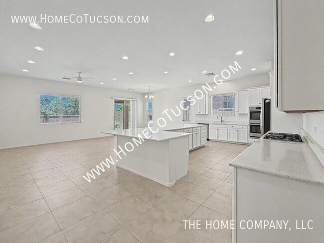 Building Photo - 38628 S Running Roses Ln