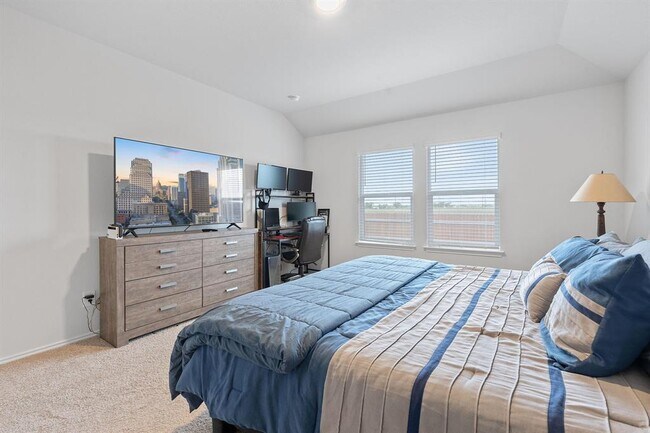 Building Photo - 269 Frogmore Lp