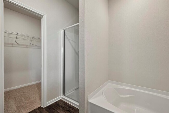 Building Photo - 10406 Red Cardinal Dr