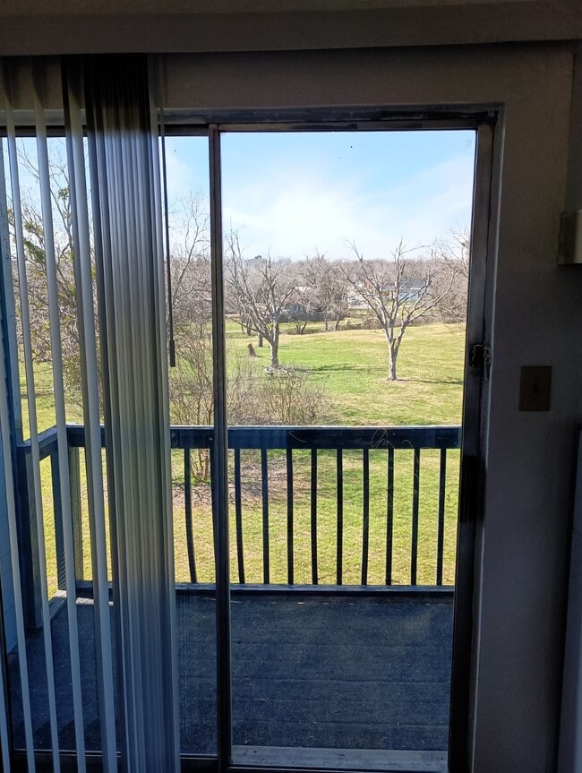 Building Photo - 1009 Burkett St