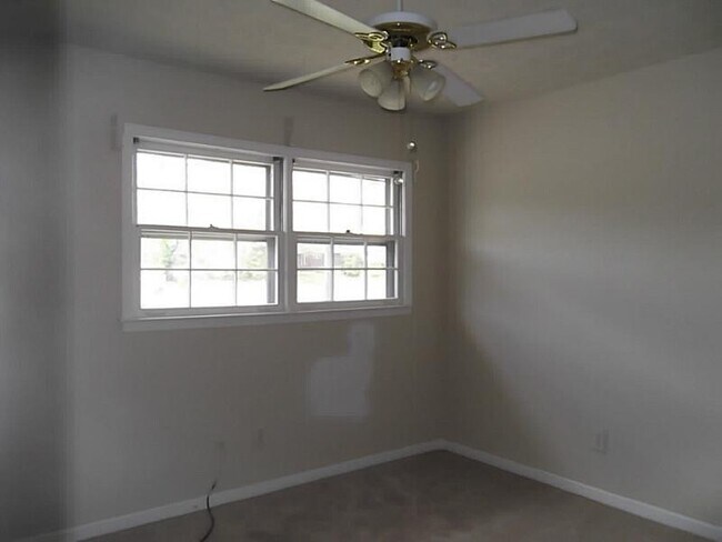 Building Photo - Dorsett6863