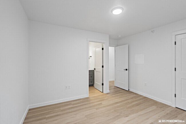 Building Photo - 12378 Lake St