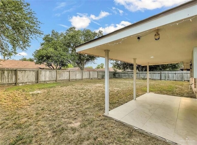 Building Photo - 3305 Jay Ave