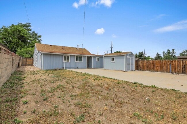 Building Photo - $2,850 - 3 Bed, 2 Bath Updated Home in Den...