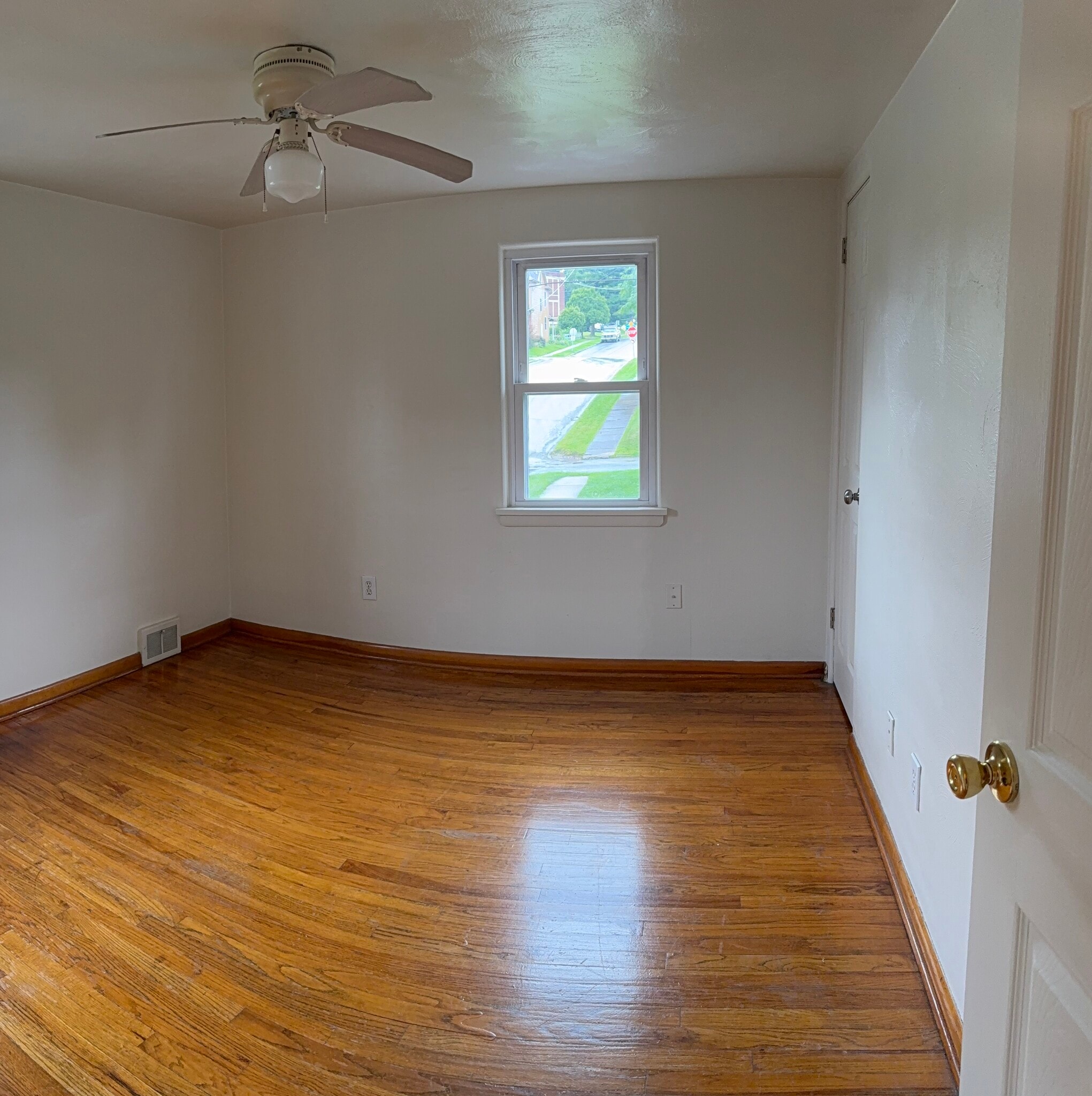 Building Photo - 1401 Elm St