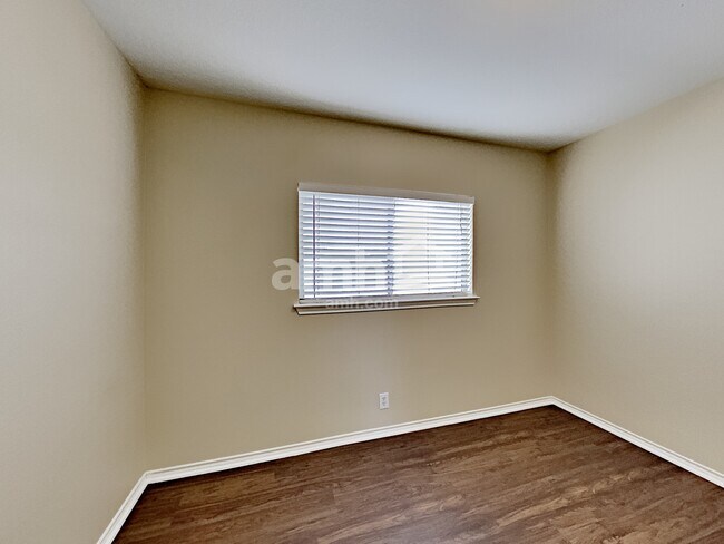 Building Photo - 10124 Del Lago Ct