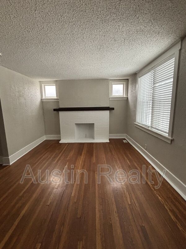 Building Photo - 7766 Gissler Ave