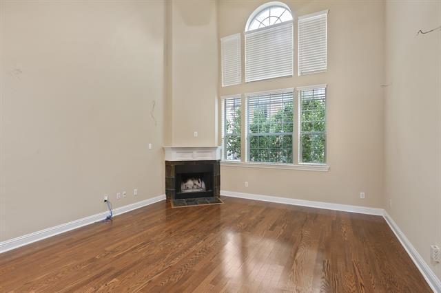 Building Photo - 5812 La Vista Dr