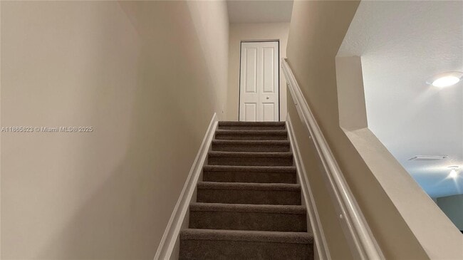 Building Photo - 6749 Broadwater Ln