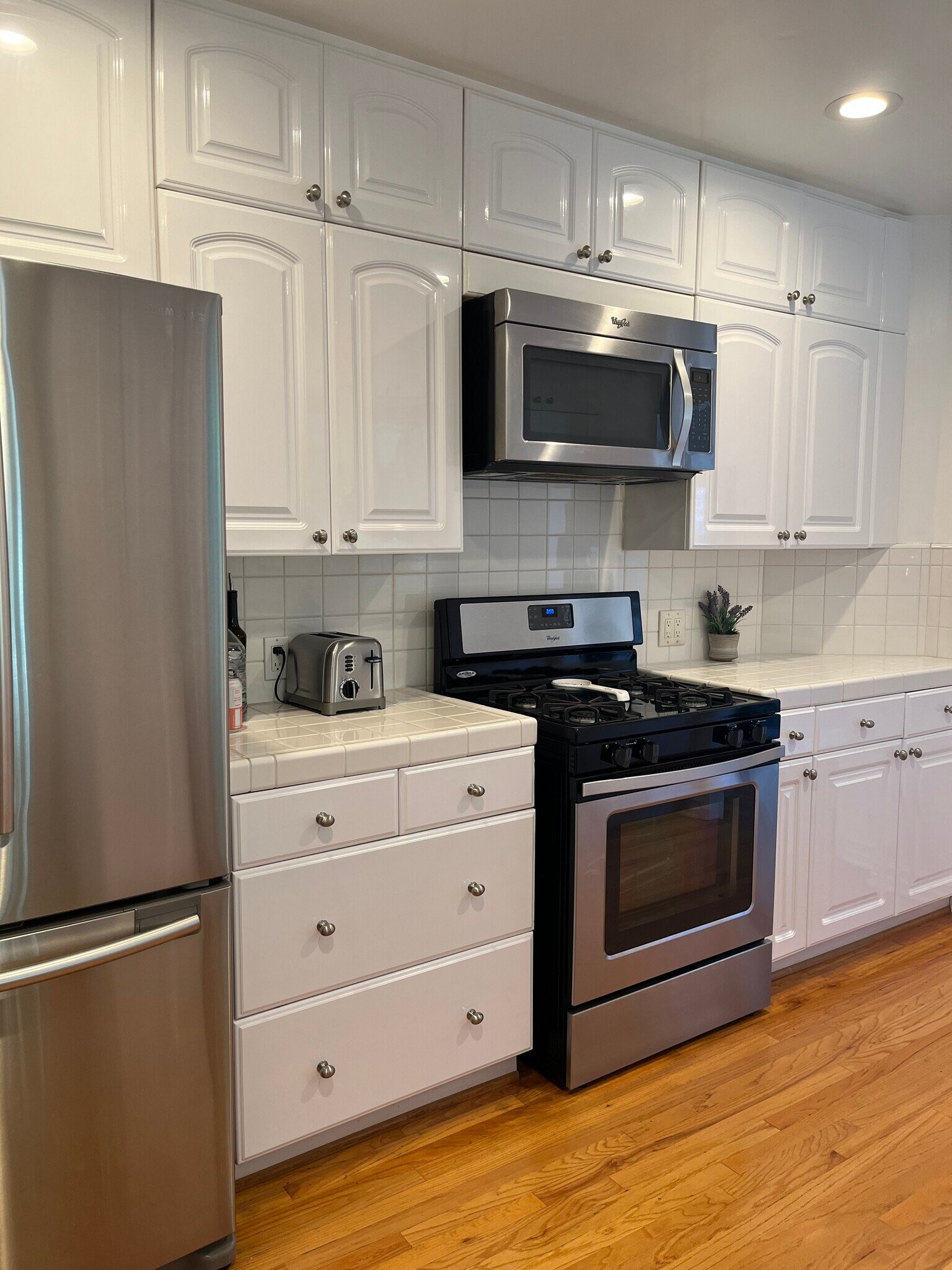 KITCHEN - 1413 S Beverly Glen Blvd