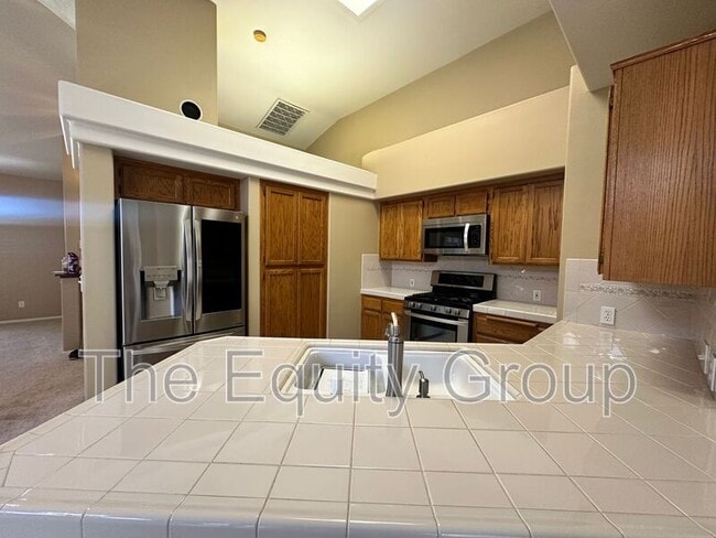 Building Photo - 1523 E Monte Vista Ct