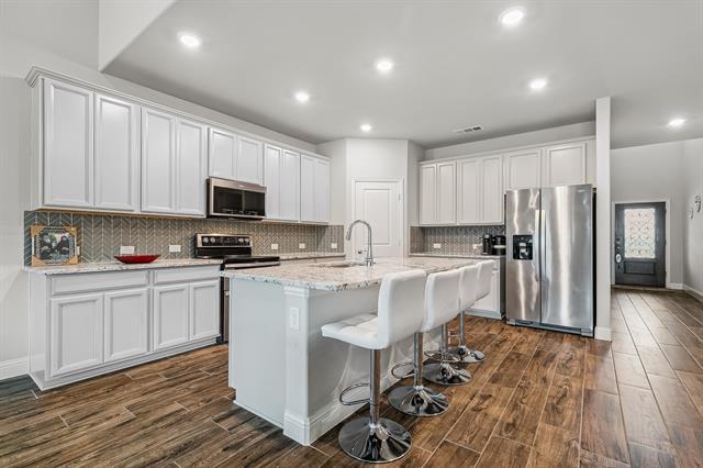 Building Photo - 216 Fieldstone Dr