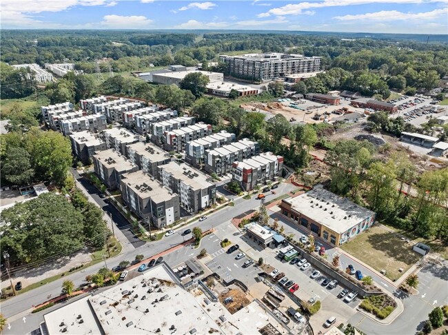 Building Photo - 407 Pratt Dr SE