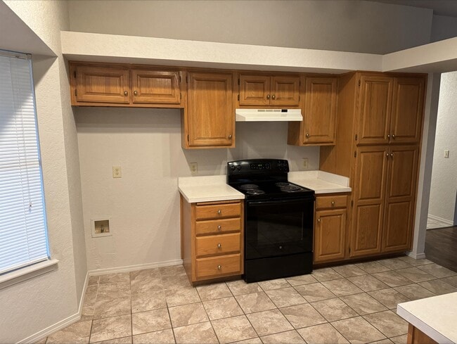 Building Photo - 11408 Brown Ave