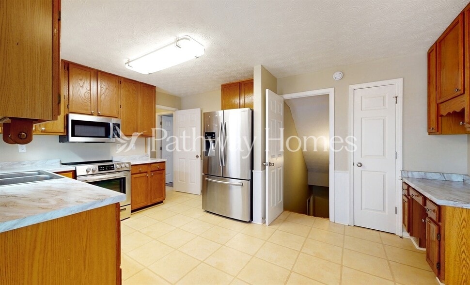 Building Photo - 1612 Cumberland Club Rd SW