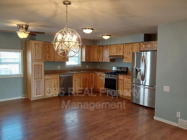 Building Photo - 2201 12th St