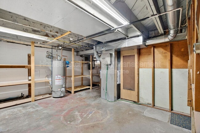 Building Photo - 1255 St Antoine St