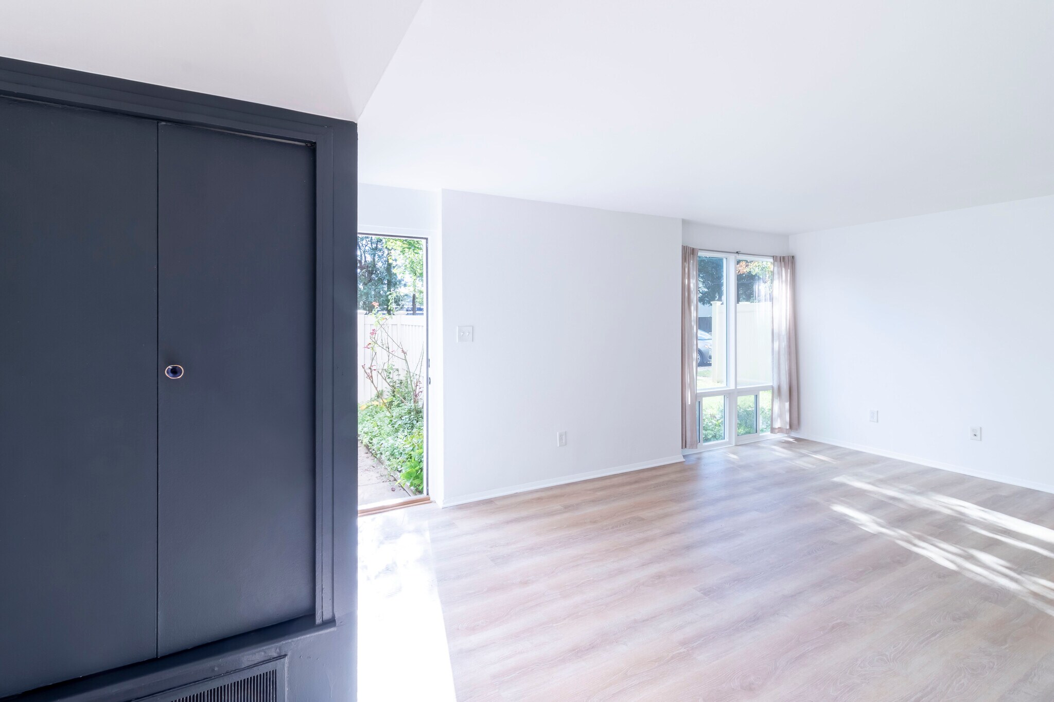 Building Photo - 104 Birch St