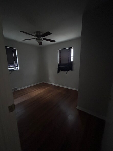 Building Photo - 14016 Glenside Rd