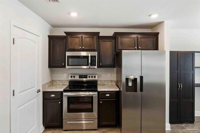 Building Photo - 6263 Cardinal Cove Ln