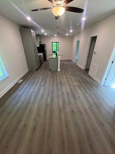Building Photo - 1364 Bald Hill Loop